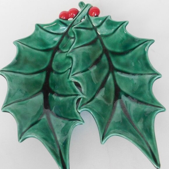 Green Holly Leaf Berry Stem Christmas Candy Dish  VTG 70's Atlantic Mold - Picture 1 of 7